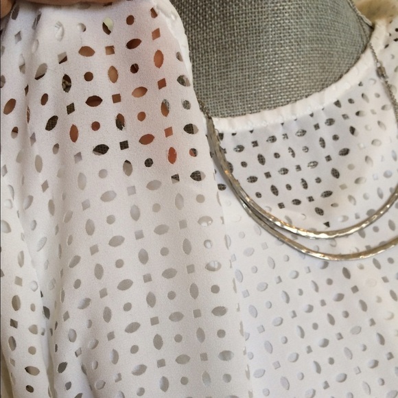 New - BR white top - Picture 2 of 3